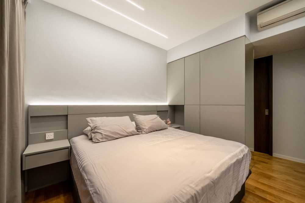 Scandinavian Bedroom with Wood Flooring and Bedroom Dresser
