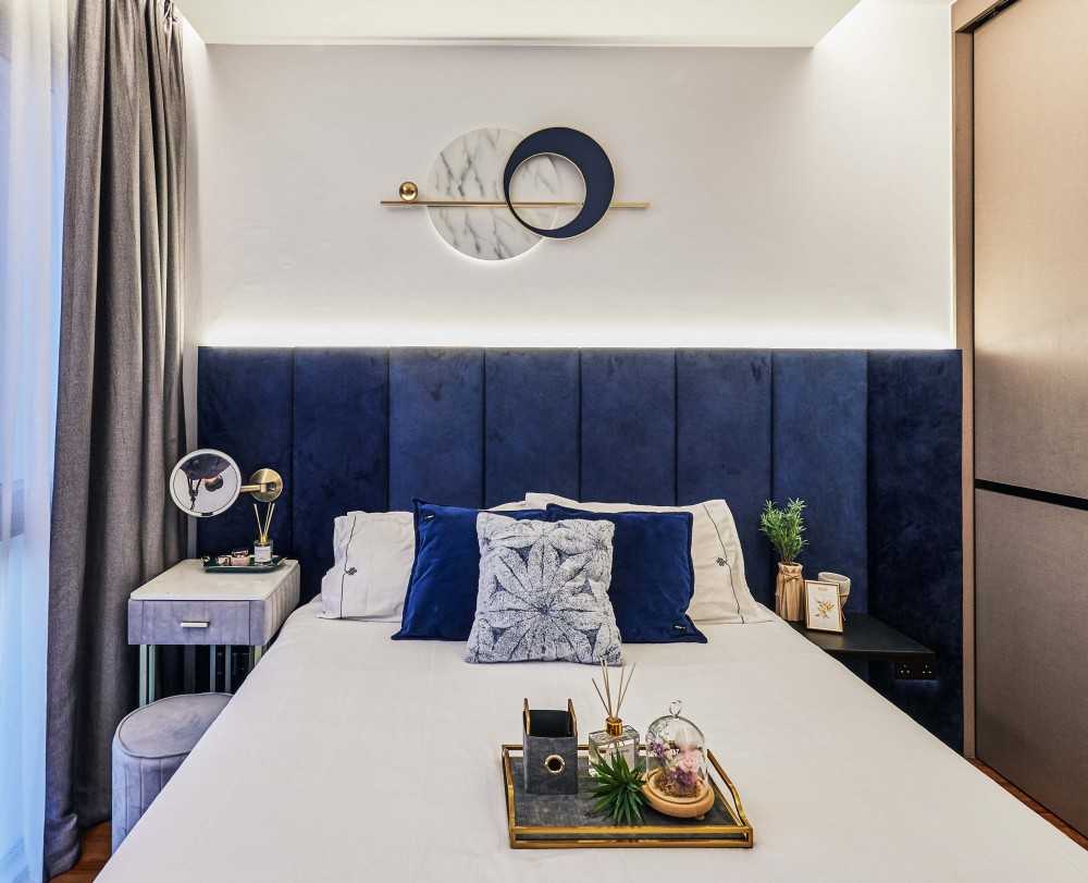 Contemporary Bedroom with Wardrobe and Sliding Wardrobe