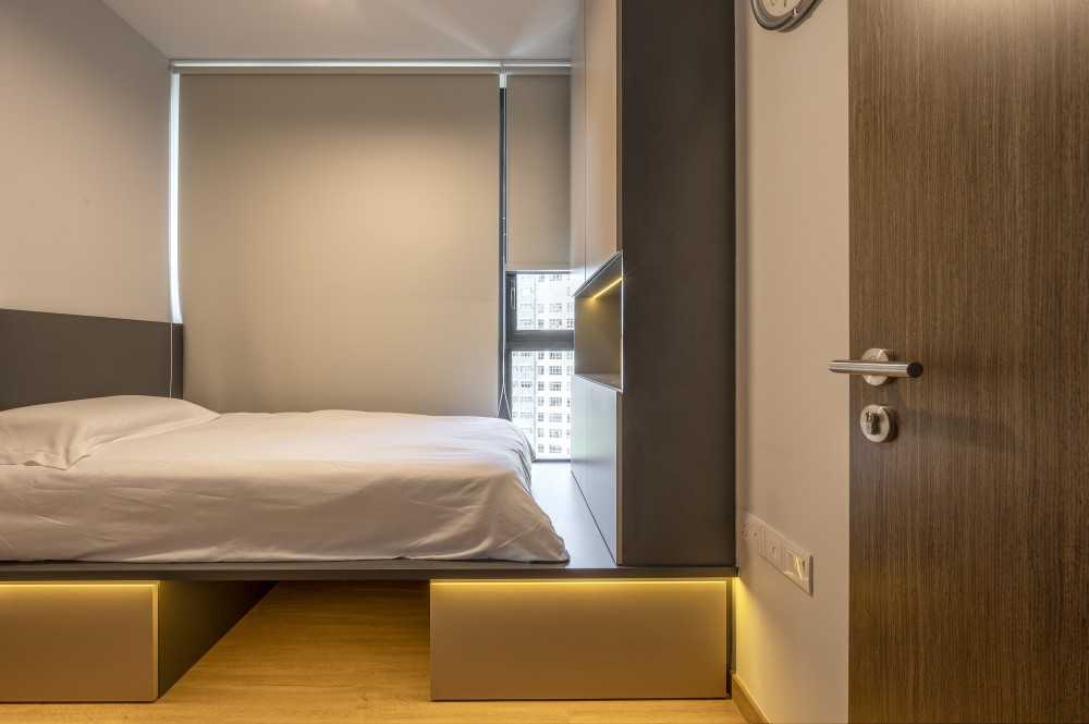 Modern Bedroom with Platform Bed and Wood Flooring