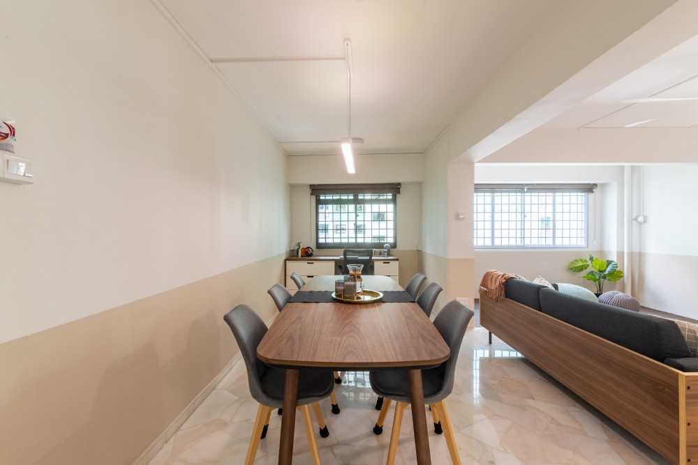 Modern Dining Room with Drop Light and Dining Table