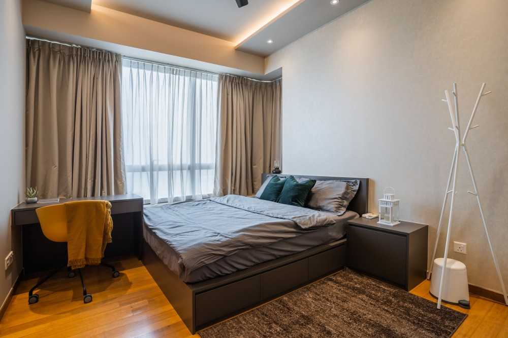 Modern Bedroom with Platform Bed and Vinyl Flooring