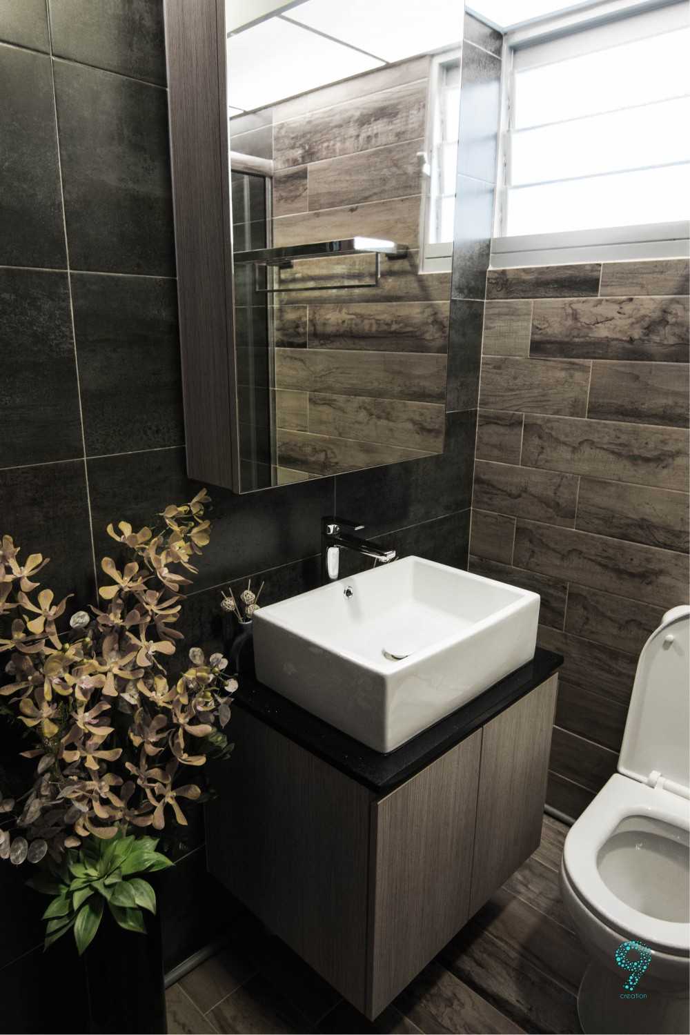 Scandinavian Bathroom with Countertop and Homogeneous Tiles