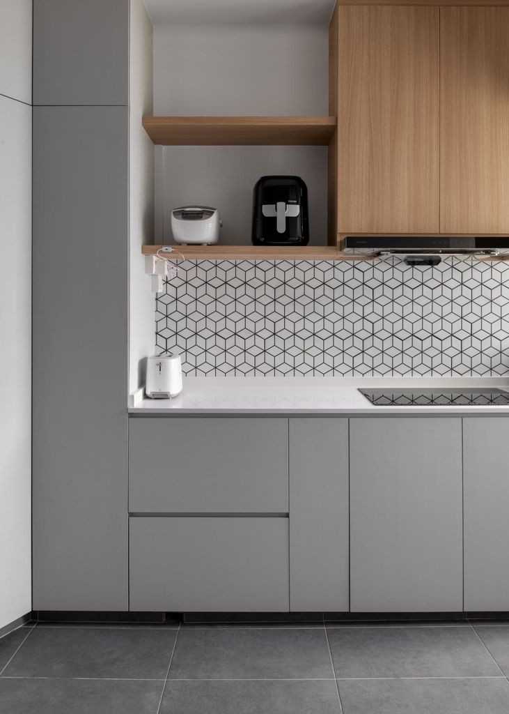 Minimalist Kitchen with Wood Flooring and Kitchen Window