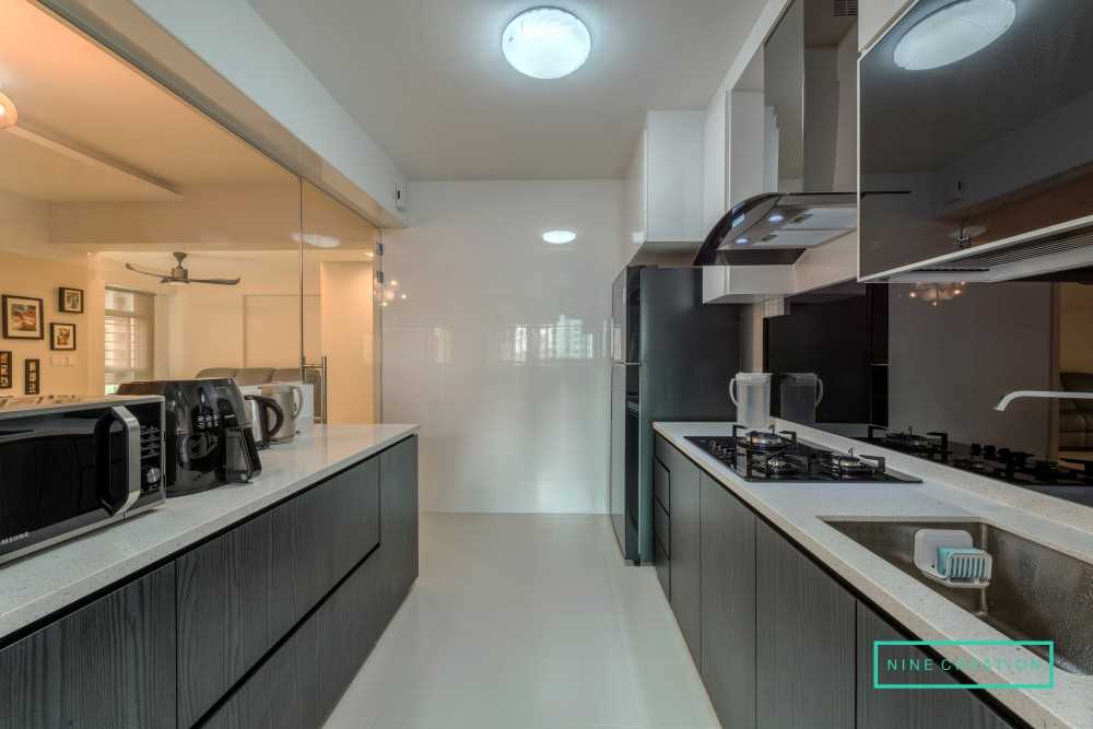 Modern Kitchen with Countertop and Kitchen Backsplash