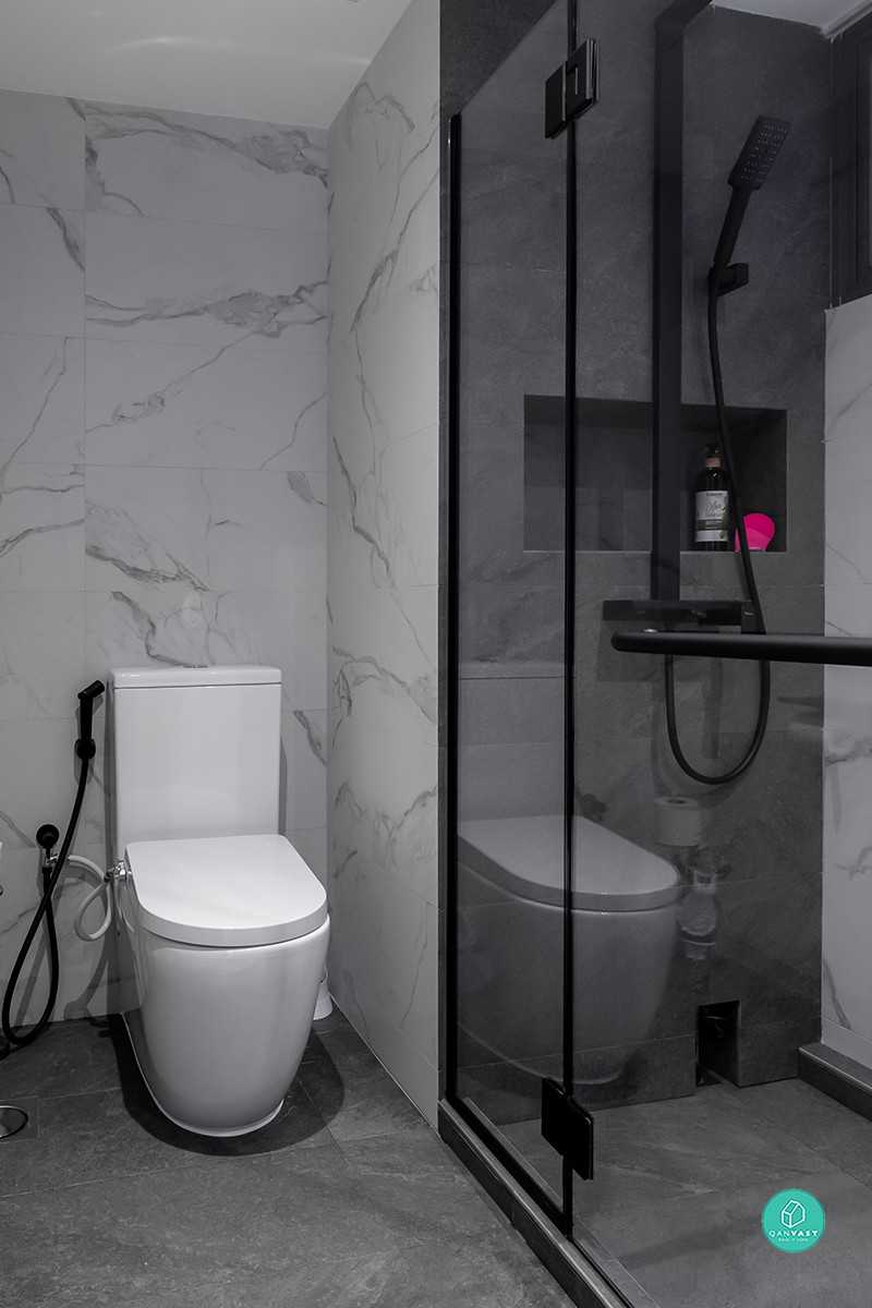 Contemporary Bathroom with Homogeneous Tiles and Shower Screen