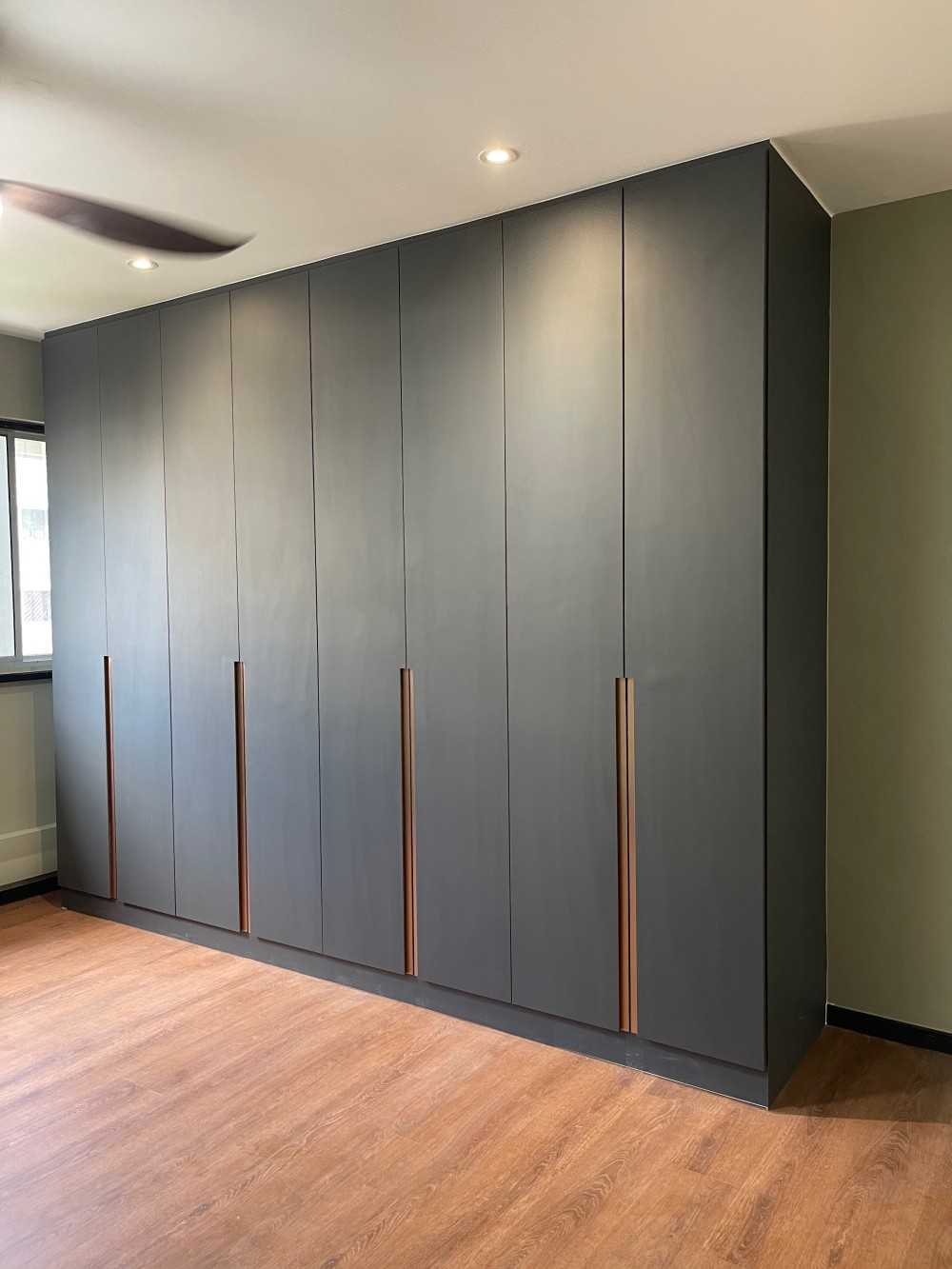 Modern Bedroom with Vinyl Flooring and Cove Lighting