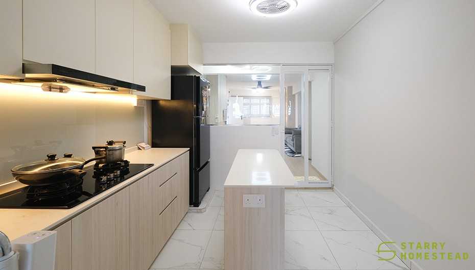 Scandinavian Kitchen with Kitchen Island and Kitchen Backsplash
