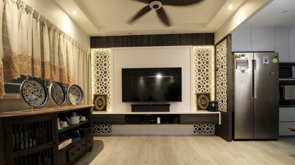 Vintage Living Room with Vinyl Flooring and TV Console