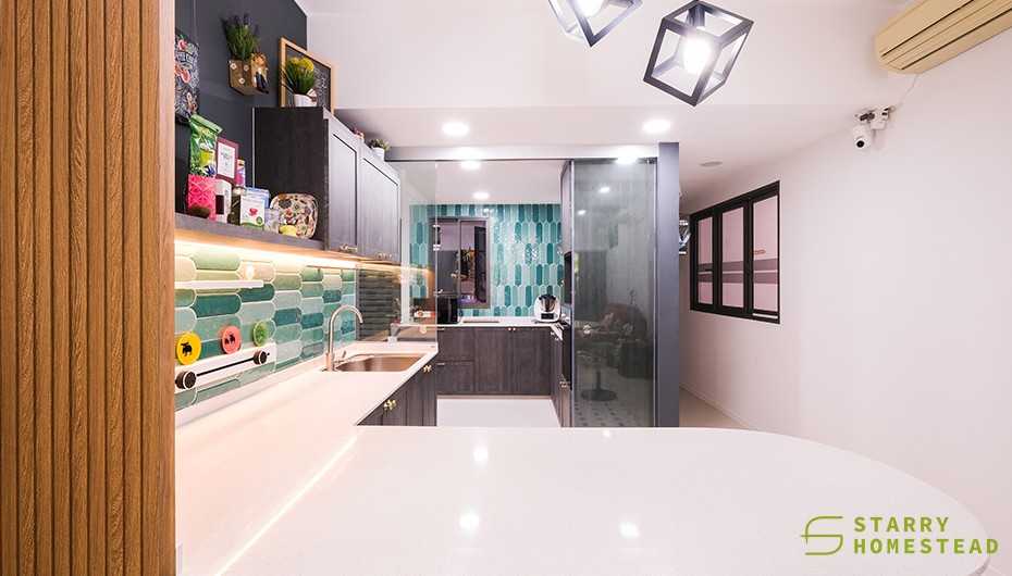 Contemporary Kitchen with Countertop and Kitchen Accessories