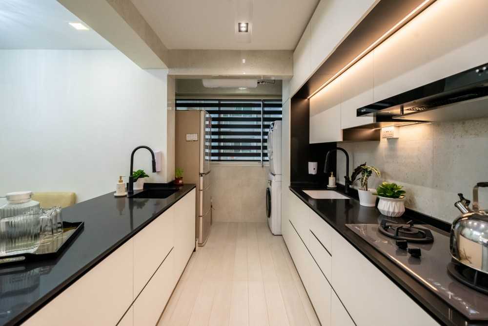 Contemporary Kitchen with Wood Flooring and Kitchen Window