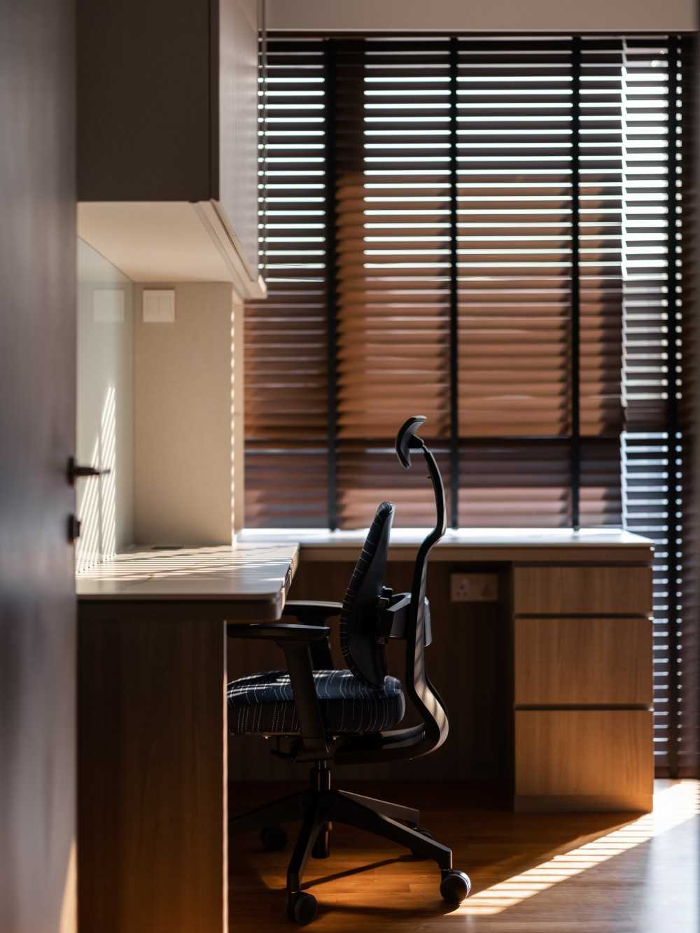 Contemporary Study with Bookshelf and Desk