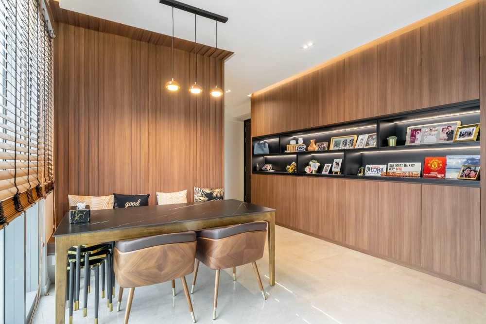 Modern Dining Room with Dining Table and Seating Bench