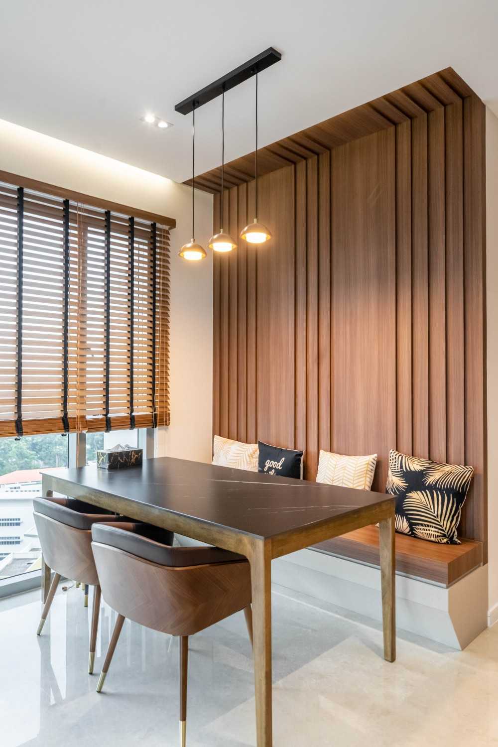 Modern Dining Room with Downlights and Dining Table