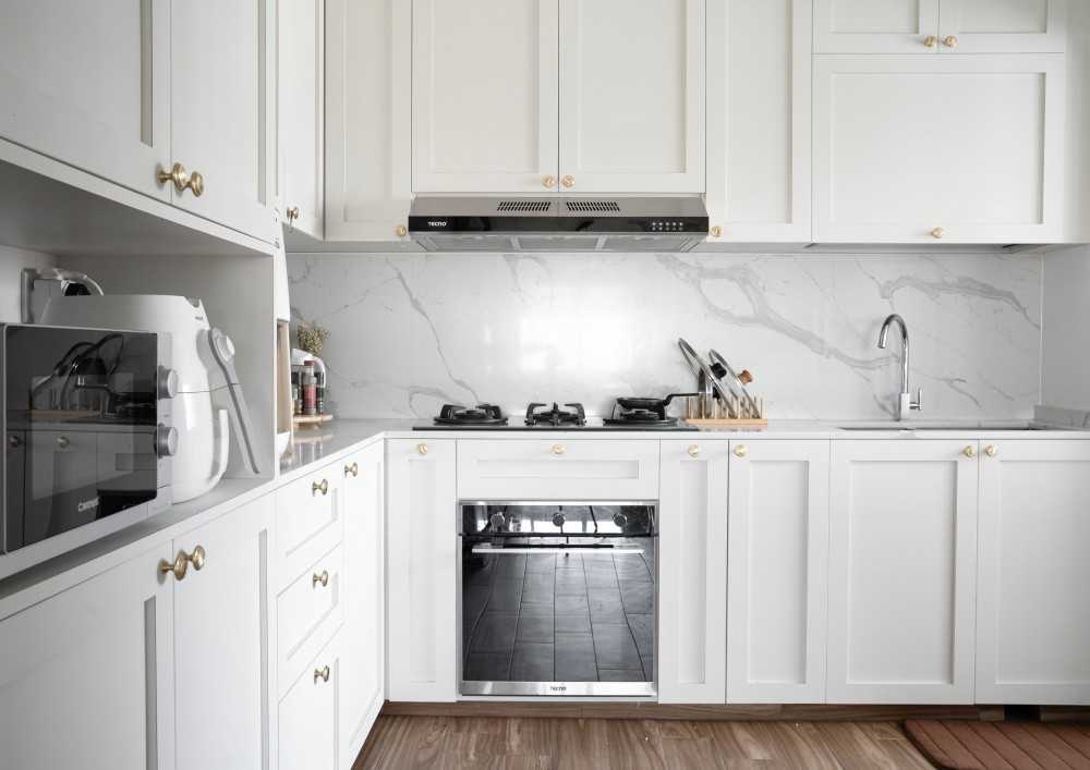 Scandinavian Kitchen with Countertop and Vinyl Flooring