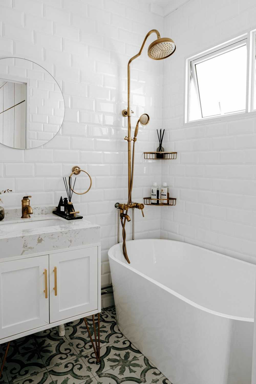 Scandinavian Bathroom with Mirror and Bathtub