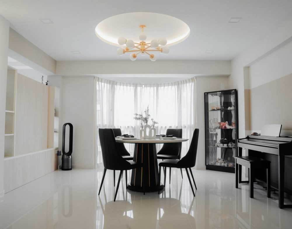 Scandinavian Dining Room with Cove Lighting and Dining Table
