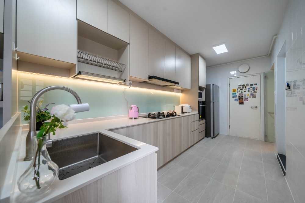 Contemporary Kitchen with Wood Flooring and Kitchen Window