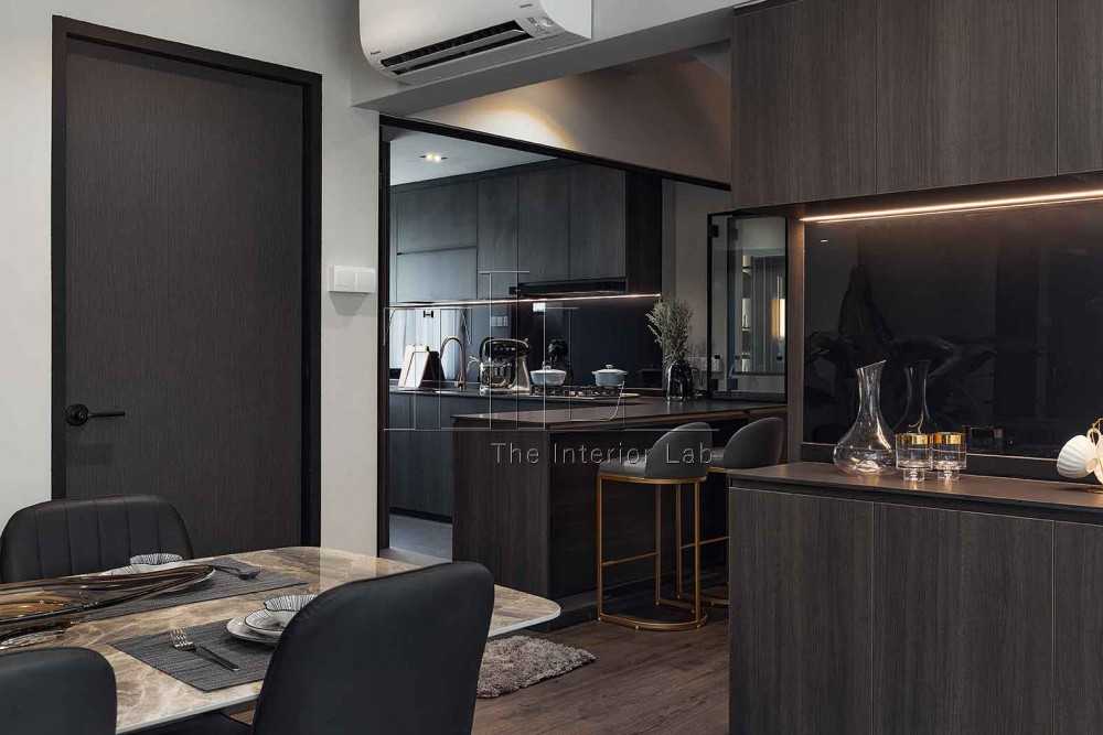 Modern Dining Room with Dining Table and Dining Chairs