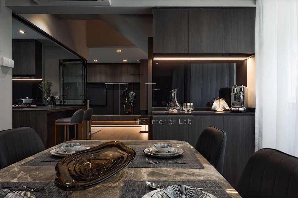 Modern Dining Room with Dining Table and Dining Chairs
