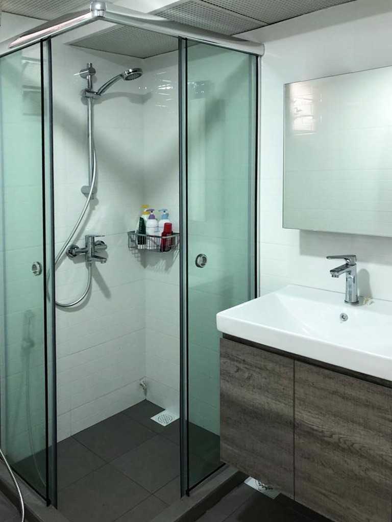 Scandinavian Bathroom with Mirror and Bathroom Storage