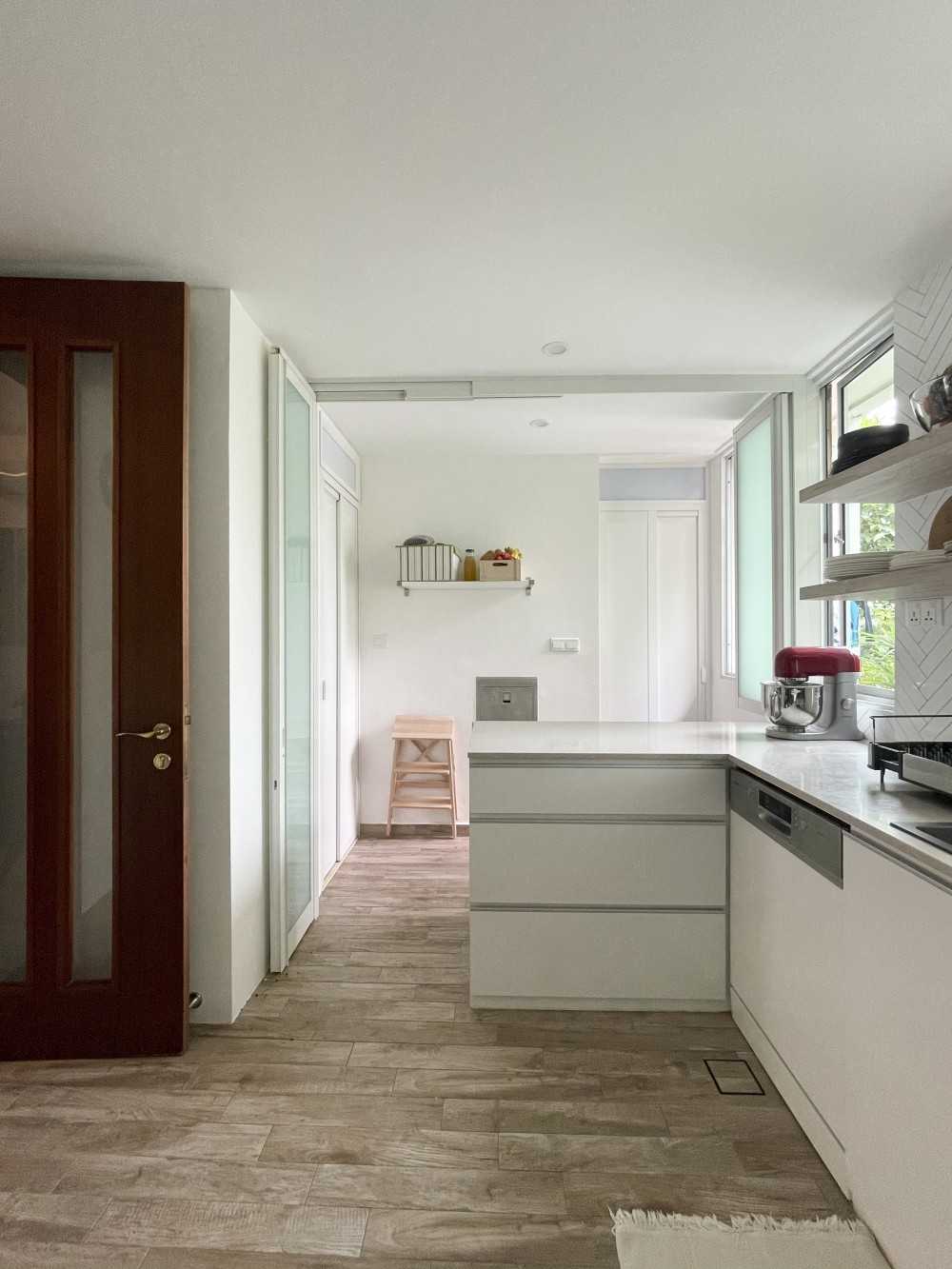 Scandinavian Kitchen with Kitchen Accessories and Kitchen Cabinets