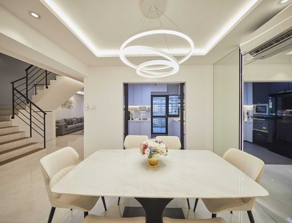 Modern Dining Room with Drop Light and Mirror