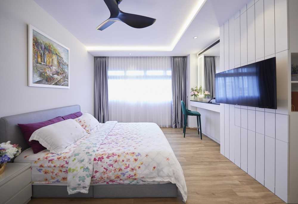 Modern Bedroom with Wood Flooring and Wardrobe