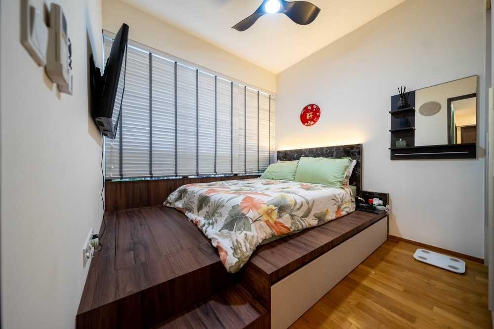 Industrial Bedroom with Platform Bed and Vinyl Flooring