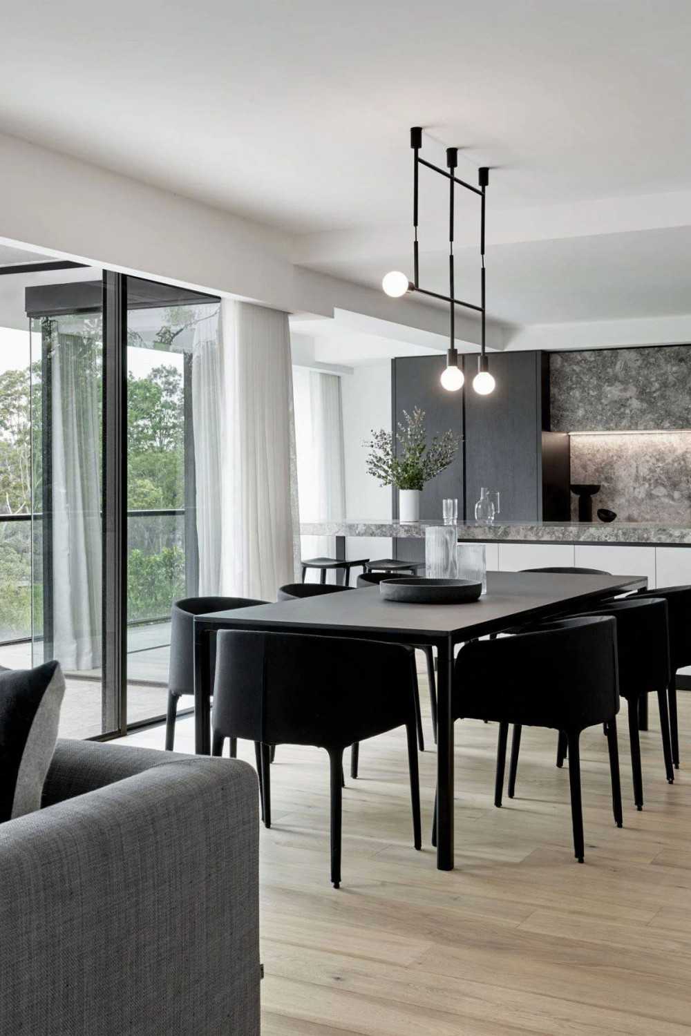 Contemporary Kitchen with Parquet Floor and Breakfast Counter