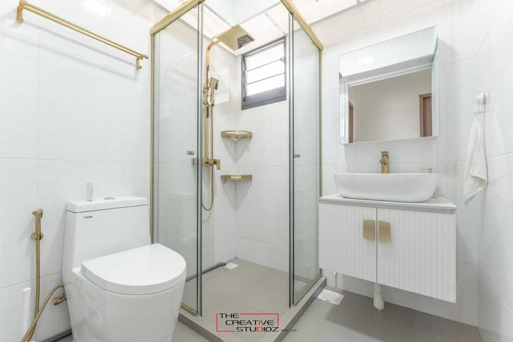 Minimalist Bathroom with Mirror and Bathroom Storage