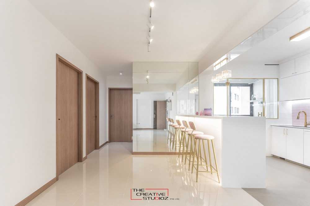 Minimalist Dining Room with Kitchen Island and Lighting