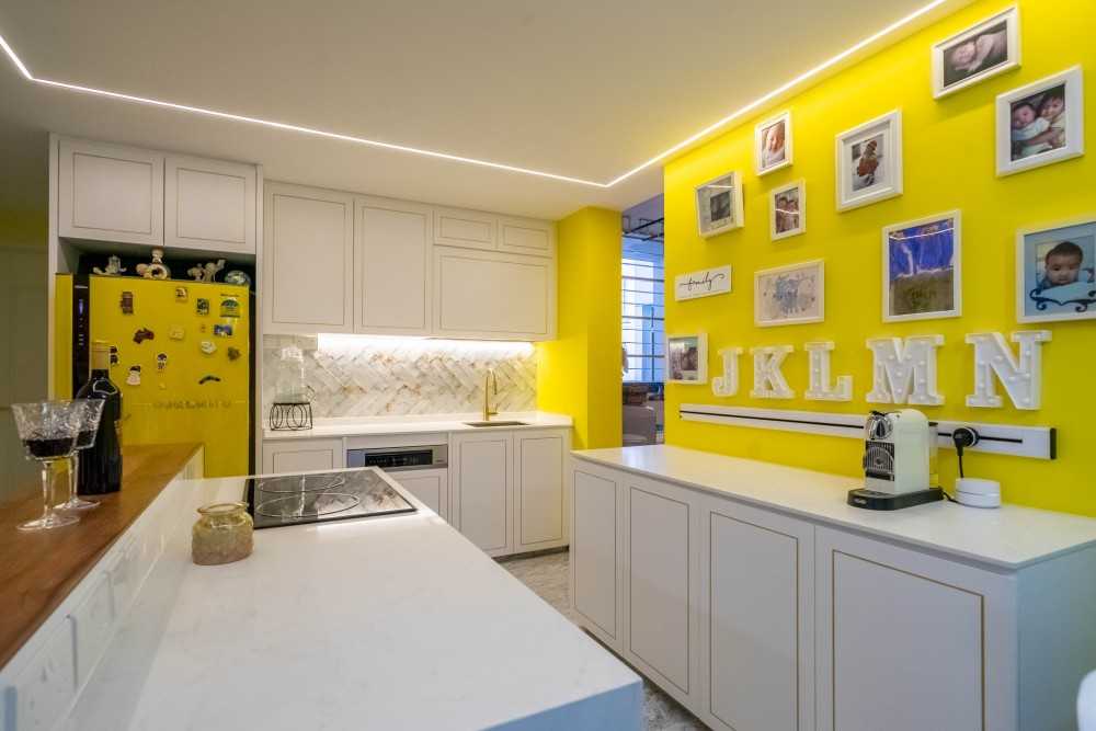 Contemporary Kitchen with Vinyl Flooring and Herringbone Tiling