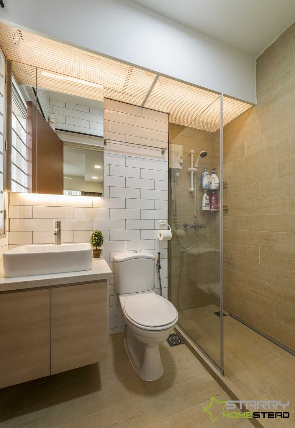 Modern Bathroom with Mirror and Vanity Counter
