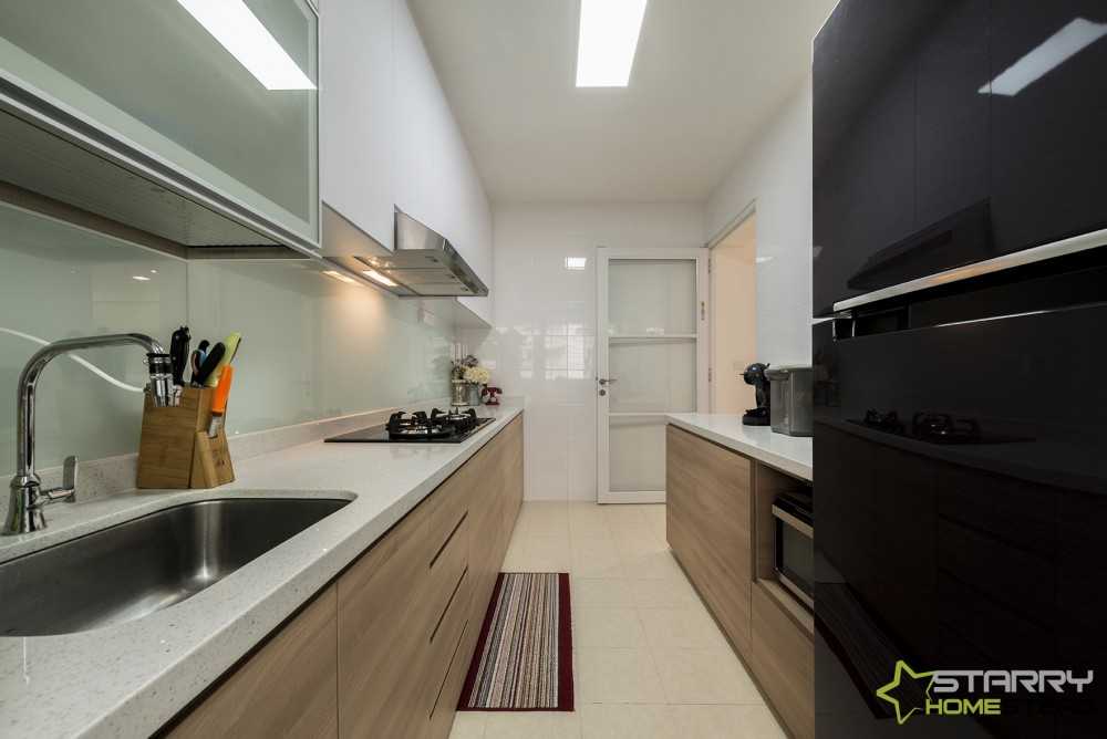 Modern Kitchen with Countertop and Kitchen Cabinets