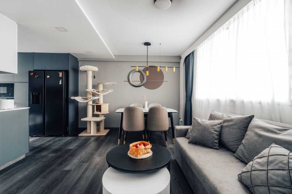 Contemporary Living Room with Vinyl Flooring and Curtain