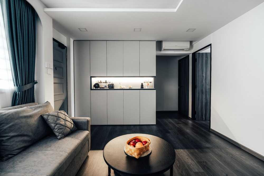 Contemporary Living Room with Vinyl Flooring and Sofa
