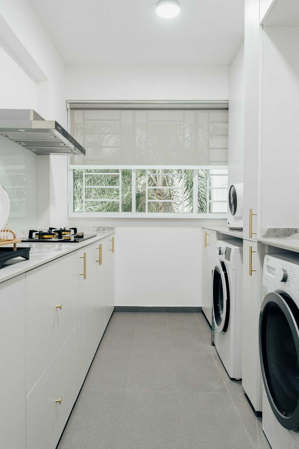 Minimalist Kitchen with Countertop and Kitchen Window