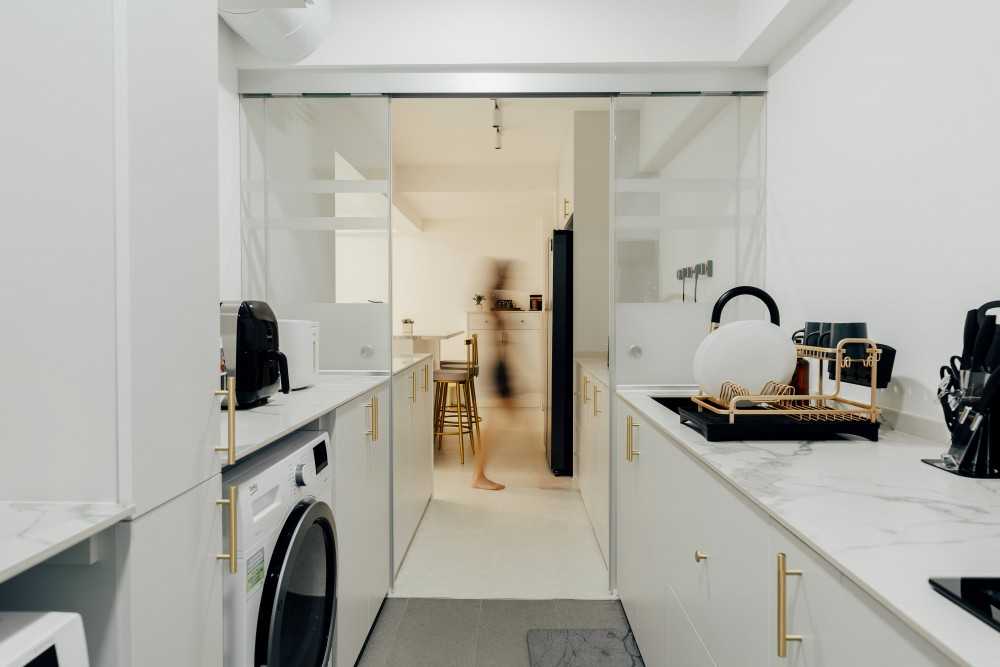 Minimalist Kitchen with Countertop and Vinyl Flooring