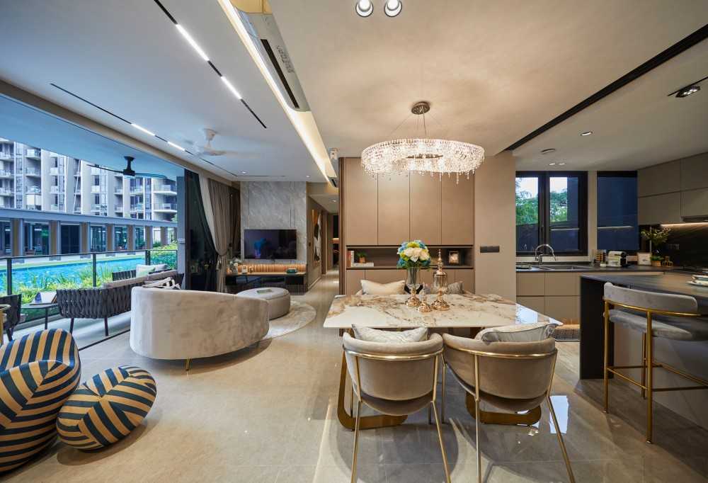 Modern Dining Room with Dining Table and Dining Chairs