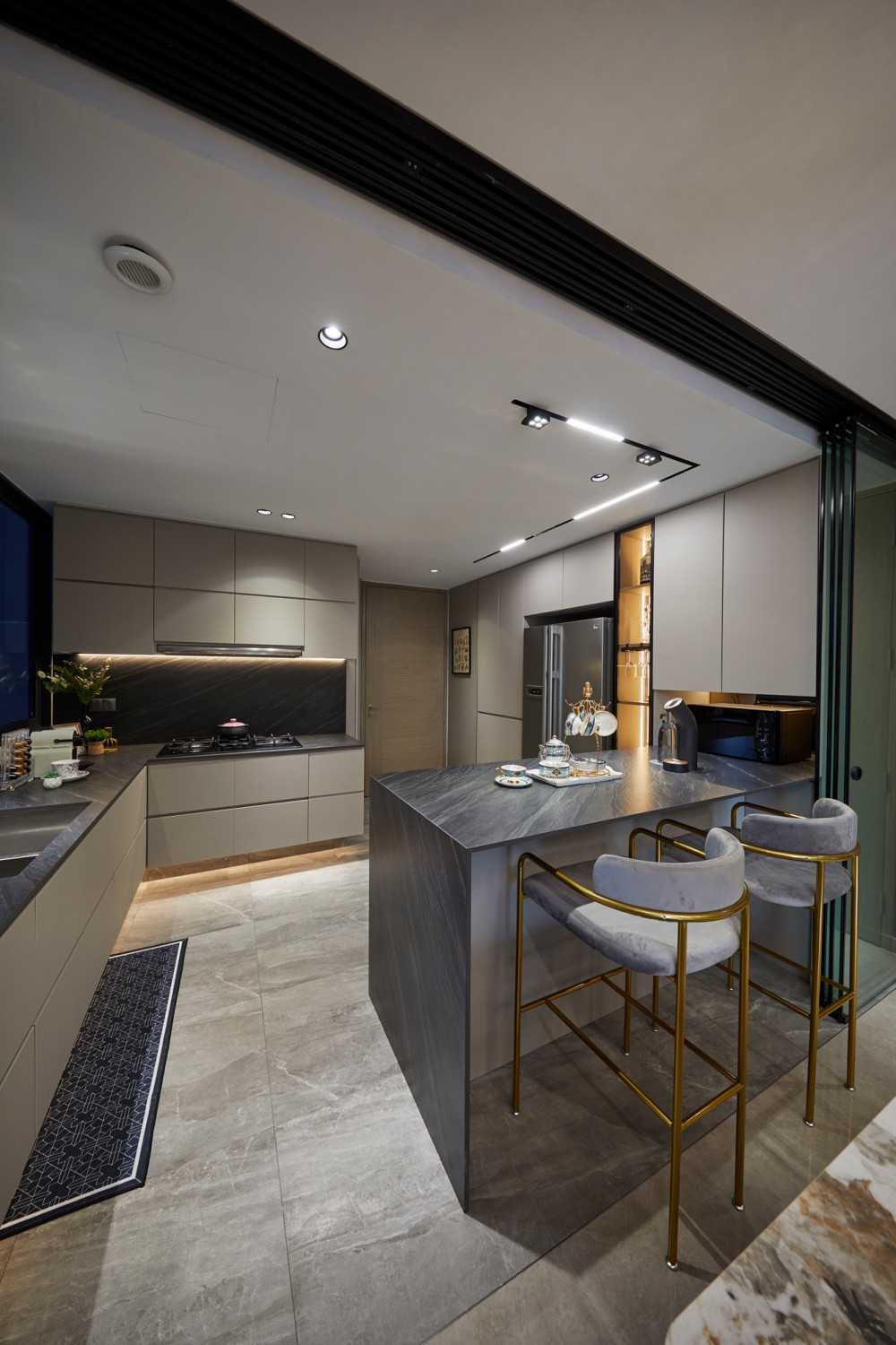 Modern Kitchen with Kitchen Accessories and Storage Cabinets