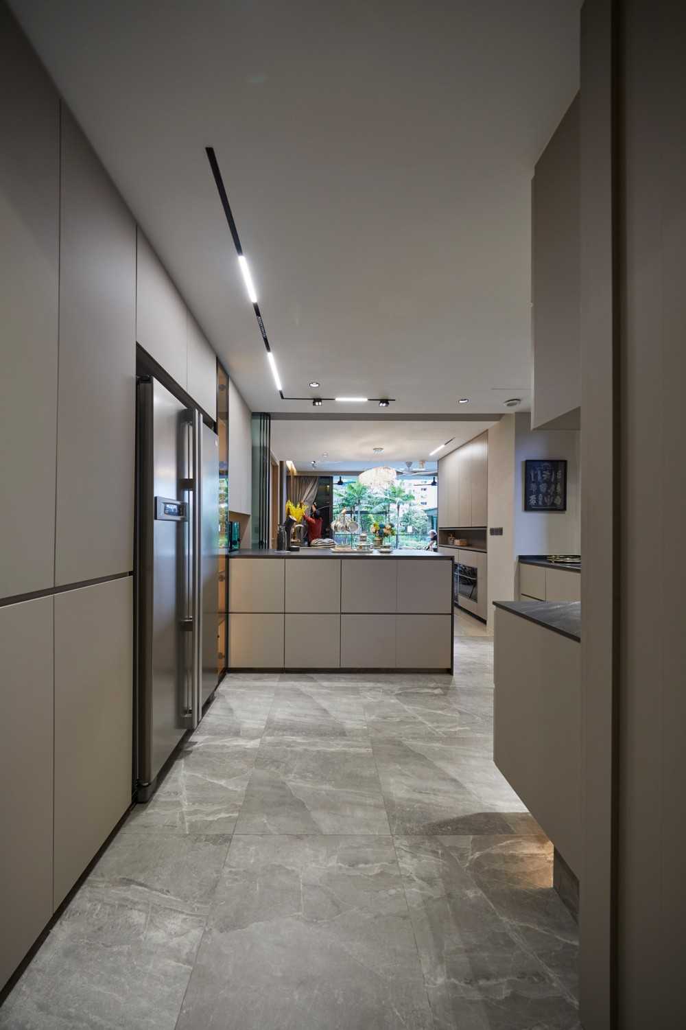 Modern Kitchen with Kitchen Window and Kitchen Accessories