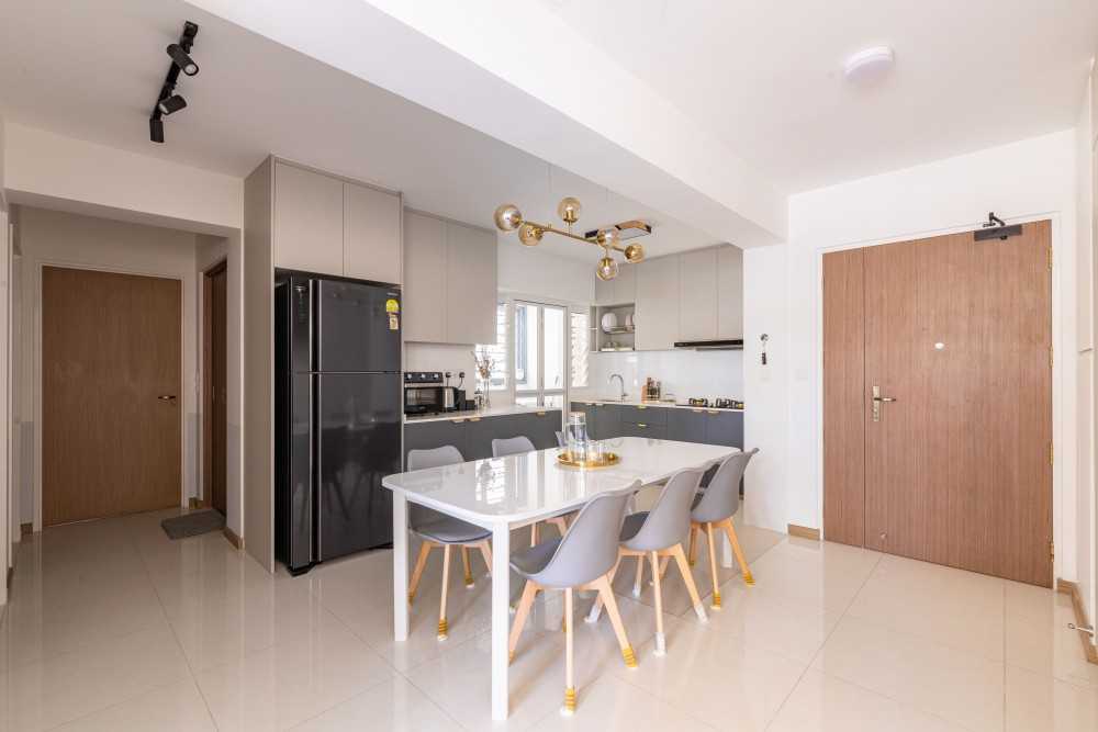 Minimalist Dining Room with Chandelier and Dining Table
