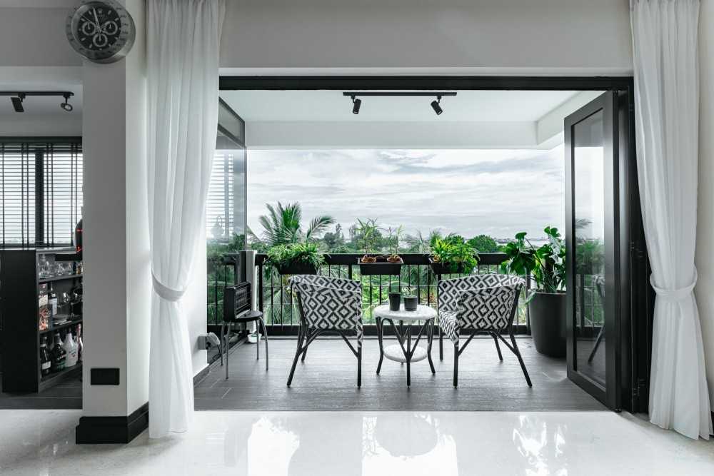 Modern Balcony with Bay Window and Curtain