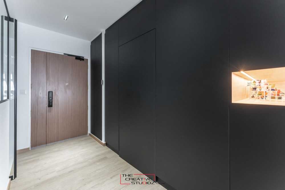 Modern Entryway with Shoe Rack and Shoe Cabinets