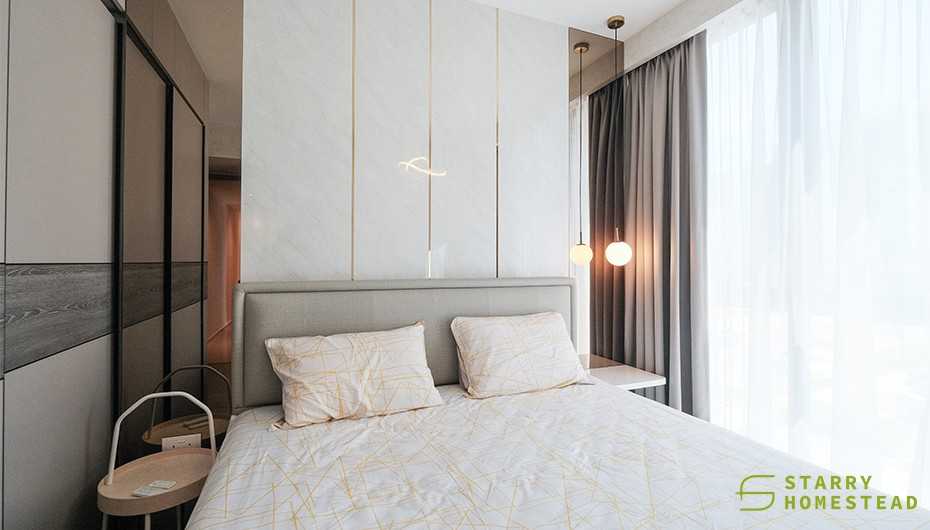 Modern Bedroom with Bay Window and Closet