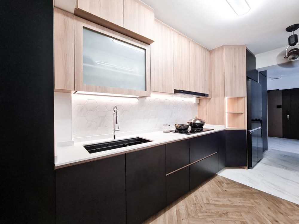 Contemporary Kitchen with Countertop and Vinyl Flooring