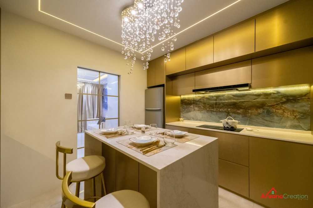 Modern Kitchen with Homogeneous Tiles and Wood Flooring