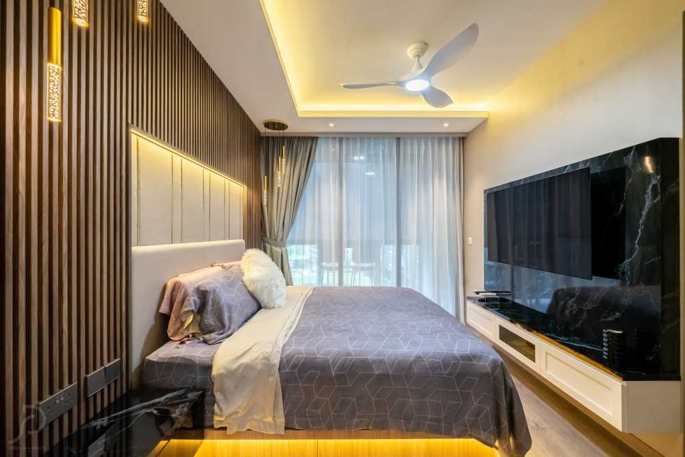 Modern Bedroom with Wardrobe and Sliding Wardrobe