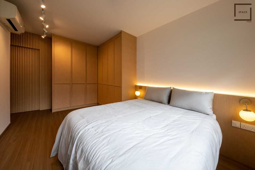 Modern Bedroom with Vinyl Flooring and Flooring