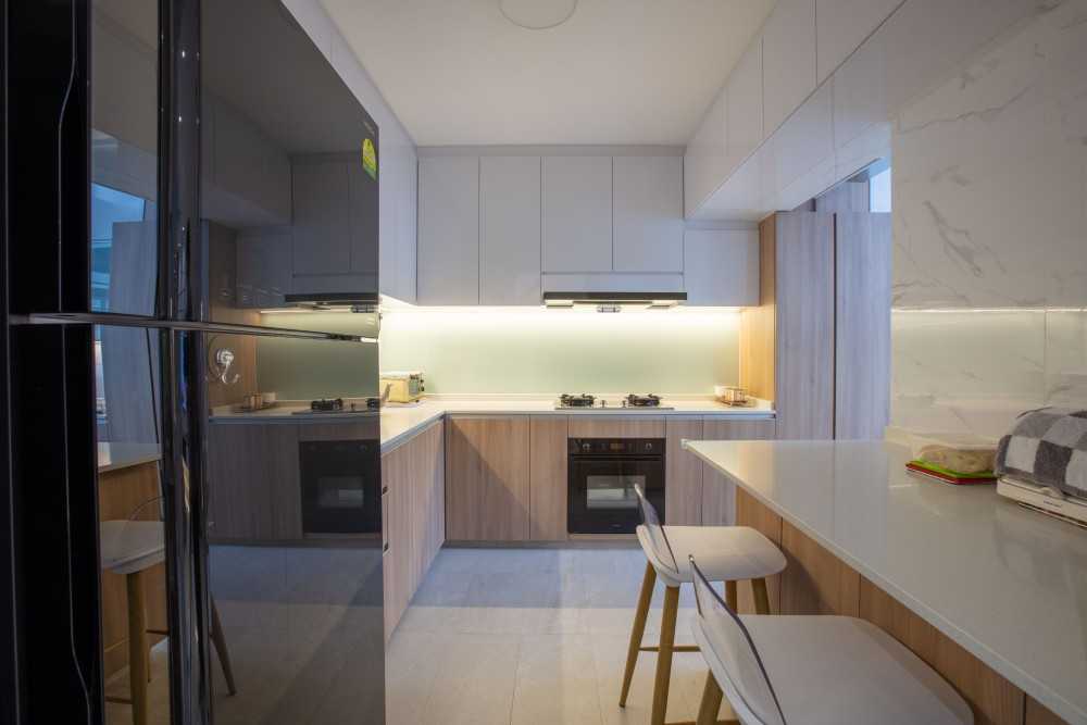 Asian Kitchen with Countertop and Homogeneous Tiles